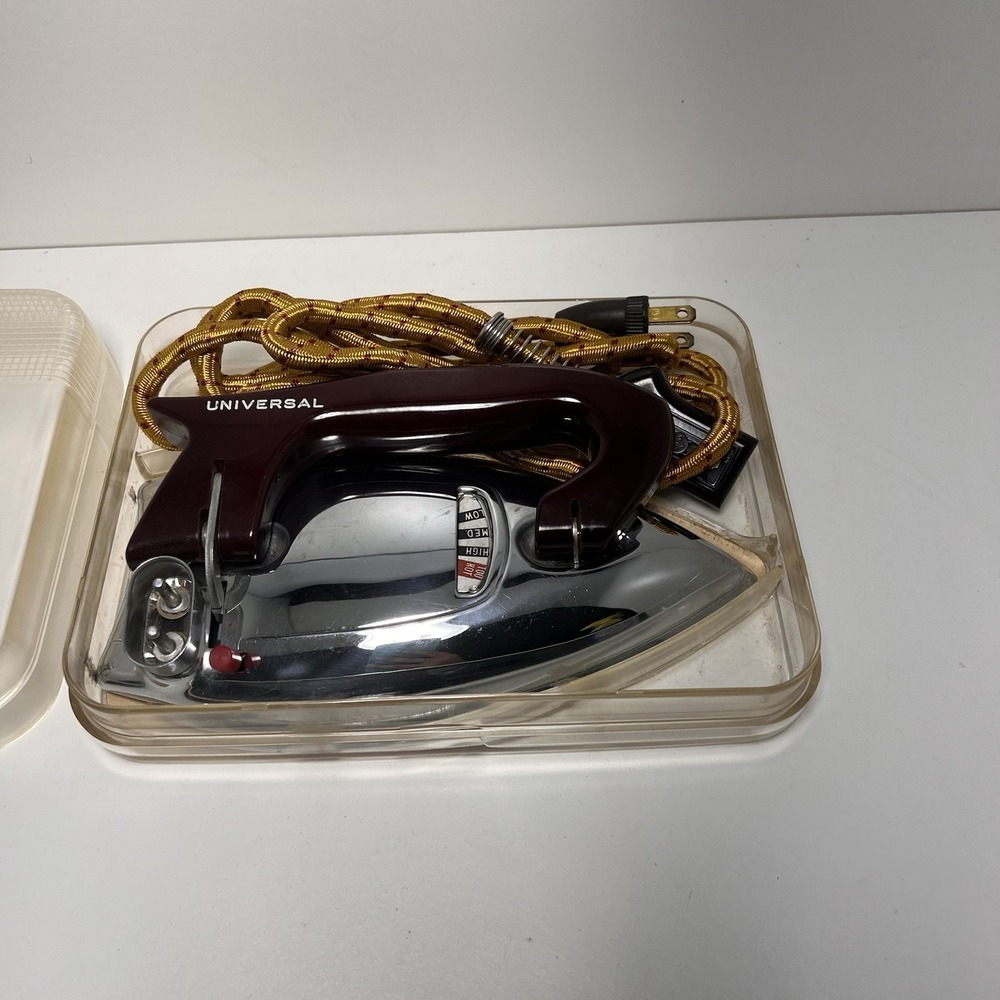 Vintage Universal Travel Iron with Case Works EA1630